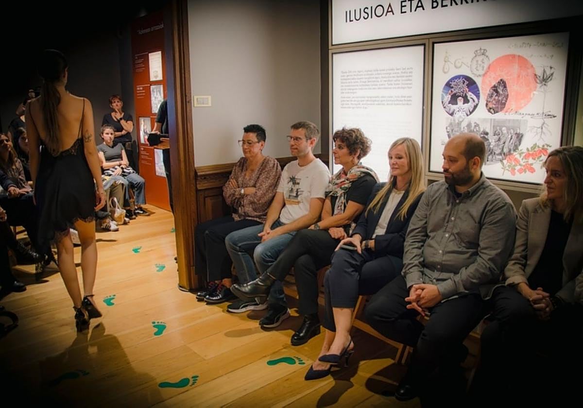 Moda y ciencia maridaron a la perfección en la pasarela de Laboratorium