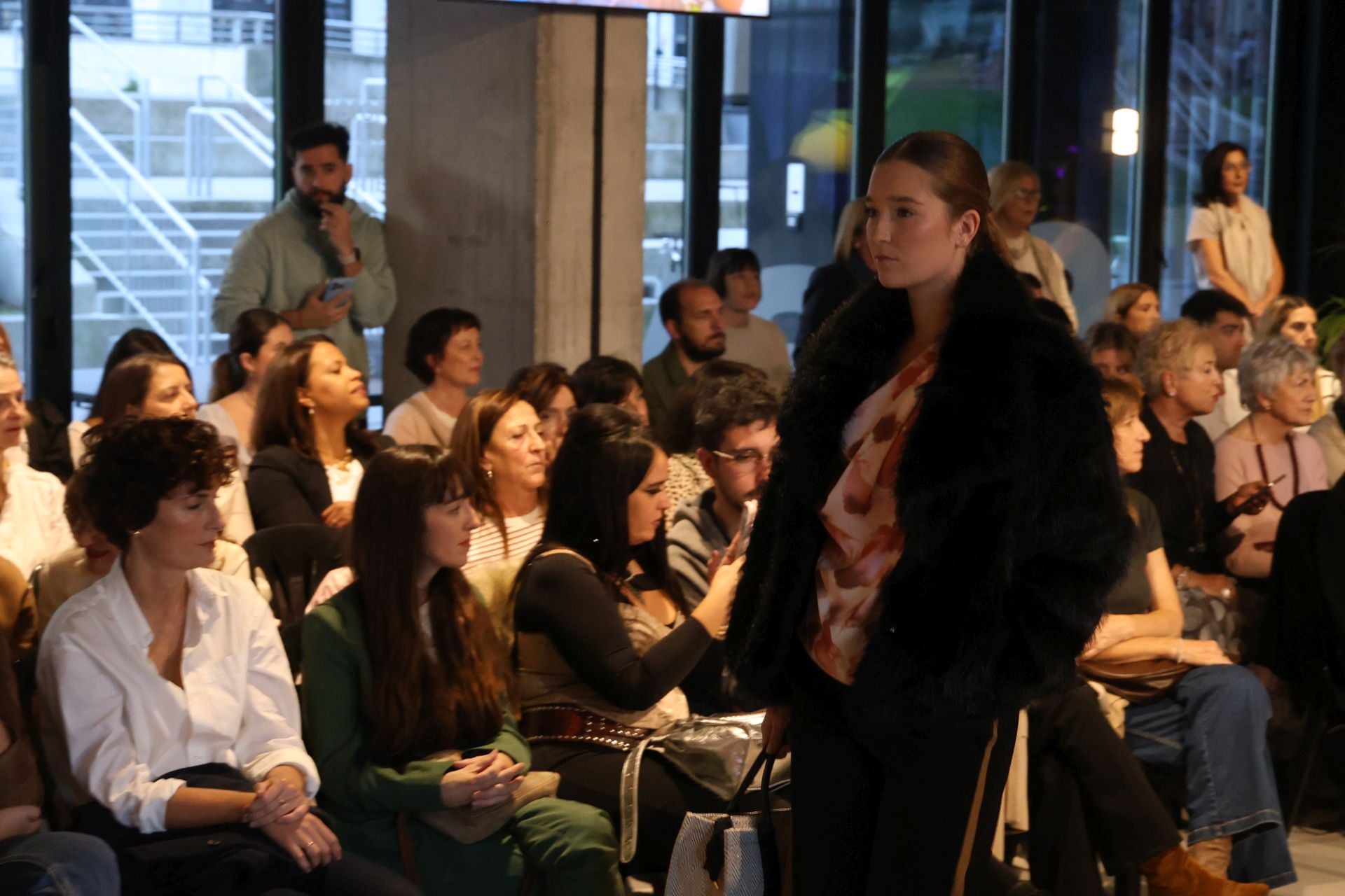 Una veintena de comercios y marcas donostiarras presenta sus propuestas en The Social Hub