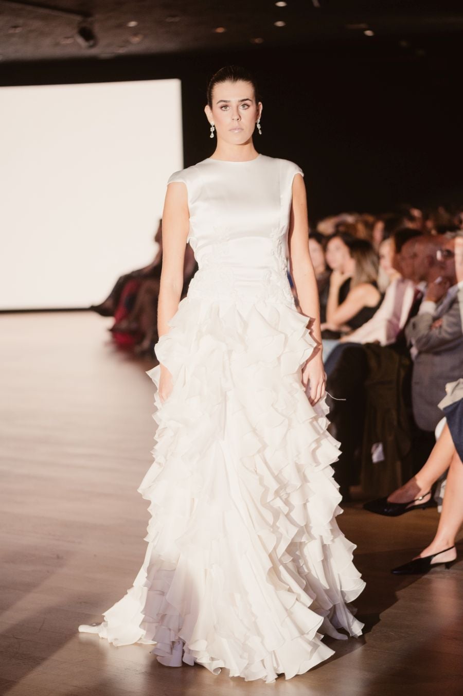 Arquitectura y poesía en el desfile de CLARO Couture