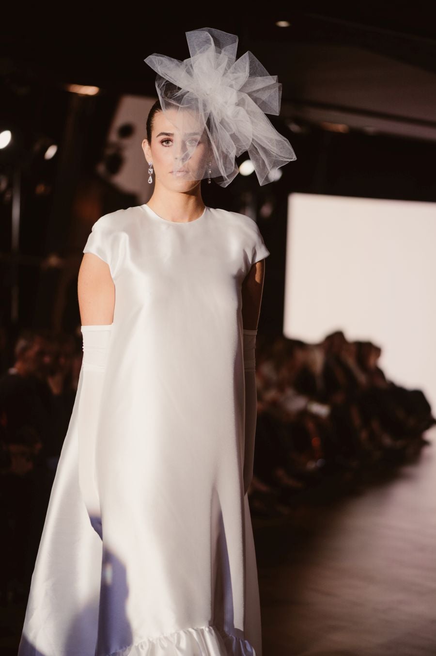 Arquitectura y poesía en el desfile de CLARO Couture