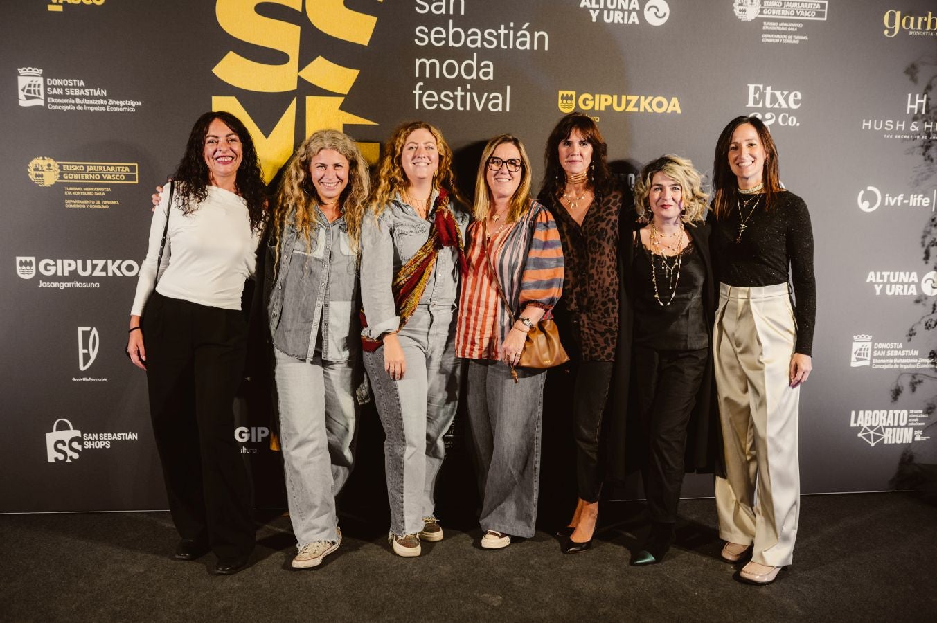 Photocall del desfile de Ailanto