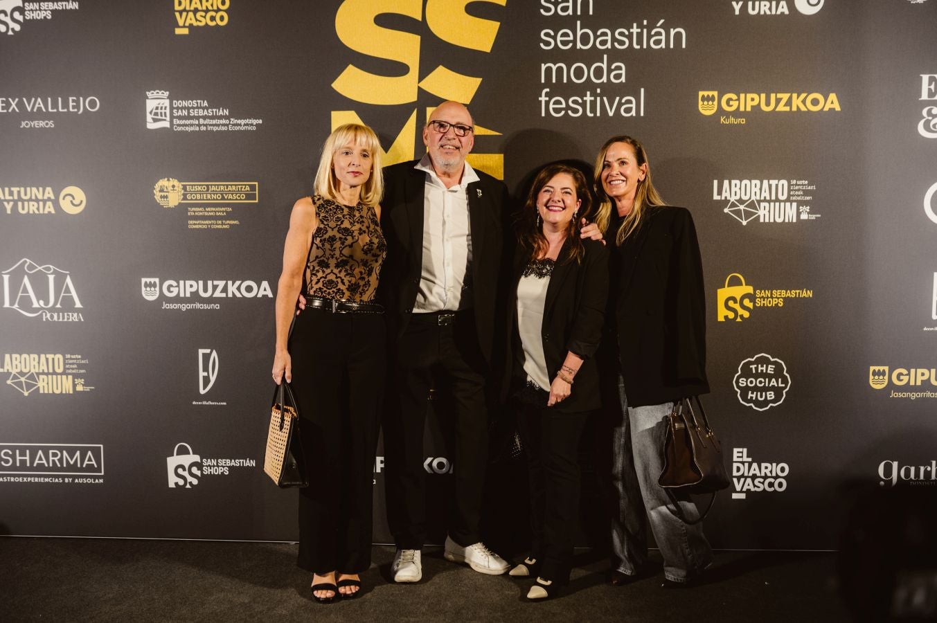 Photocall del desfile de Ailanto