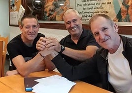 Jon Larrañaga de Lekanazpi, Ruben Garmendia de Kimu-Berri y Javi Zubizarreta de Izadi Zaleak, a las puertas del desafío.