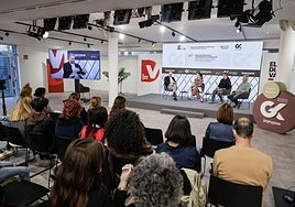 Un debate sobre moda sostenible en DV Gunea