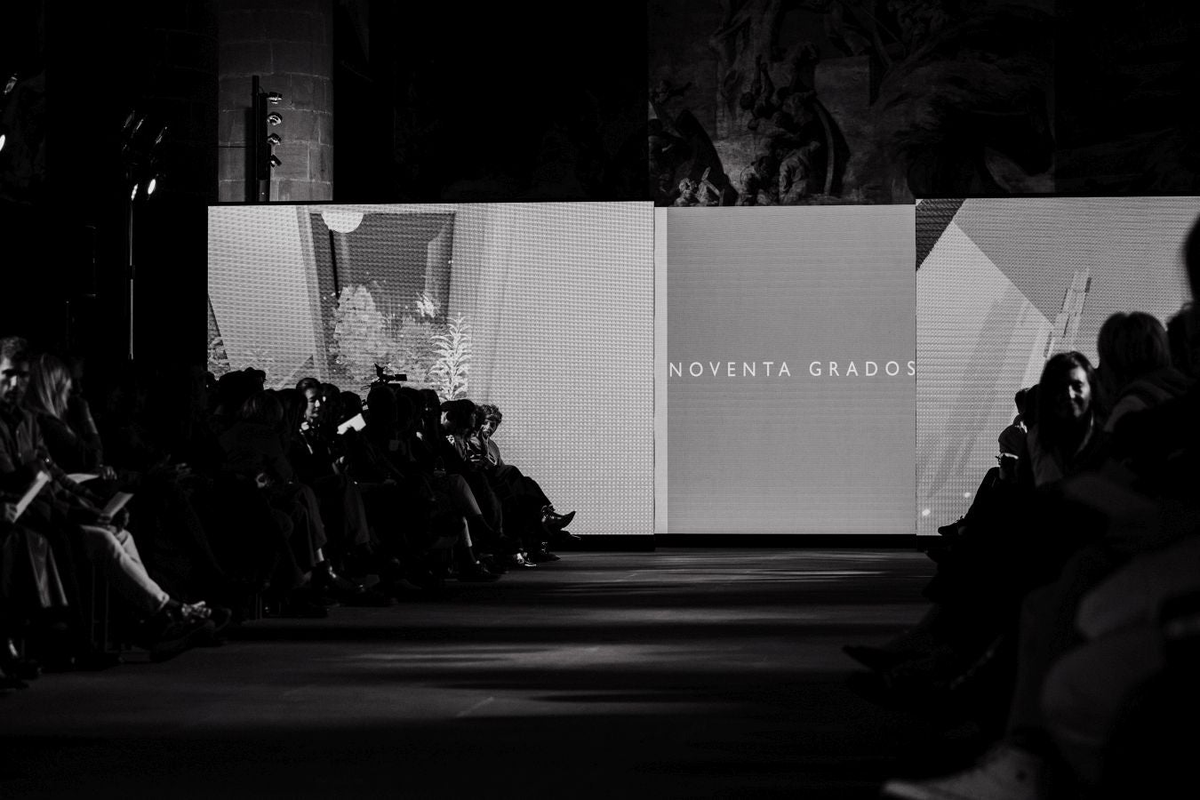 Desfile de Noventa Grados en SSMF