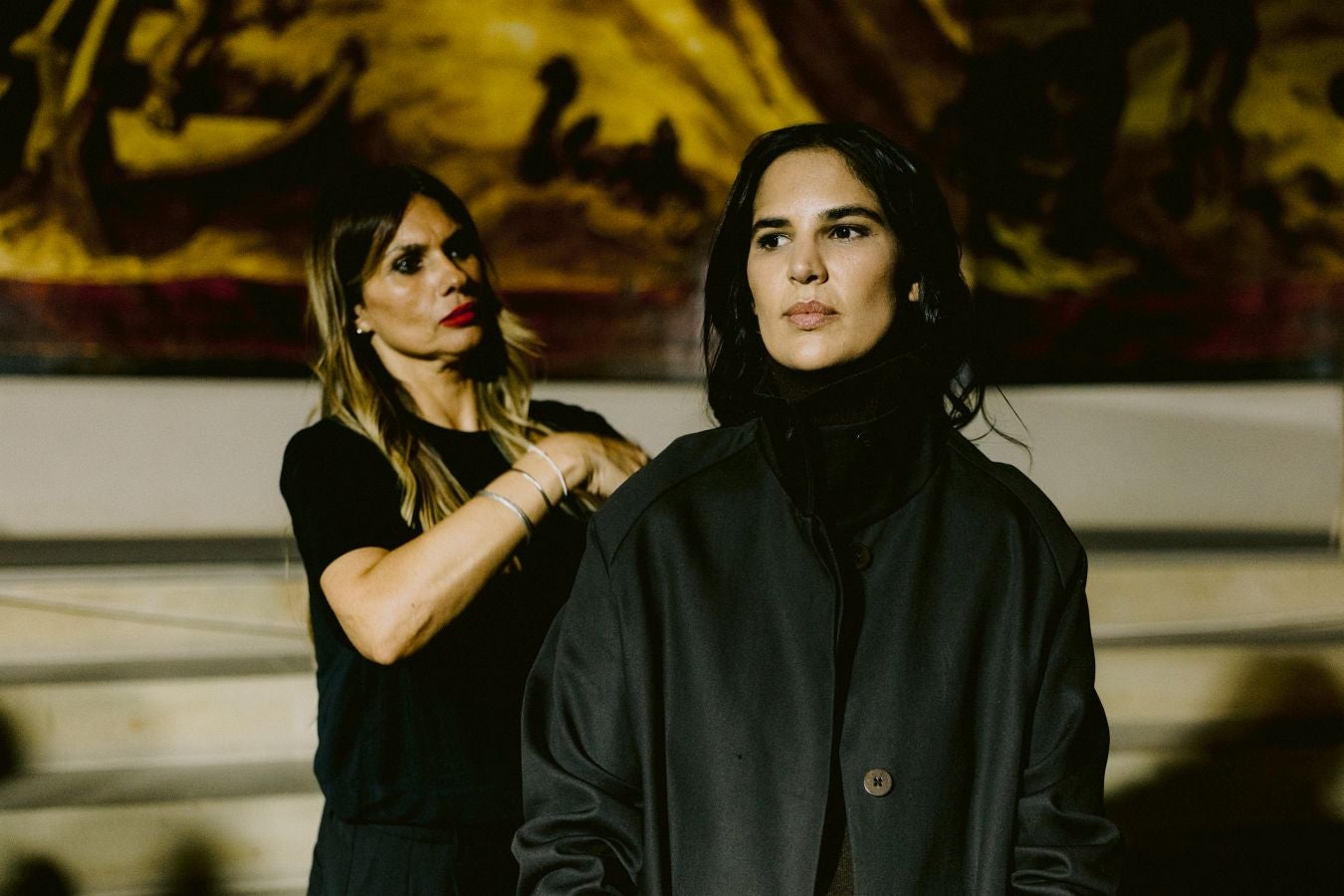 Siluetas amplias y relajadas en el desfile de Sketch