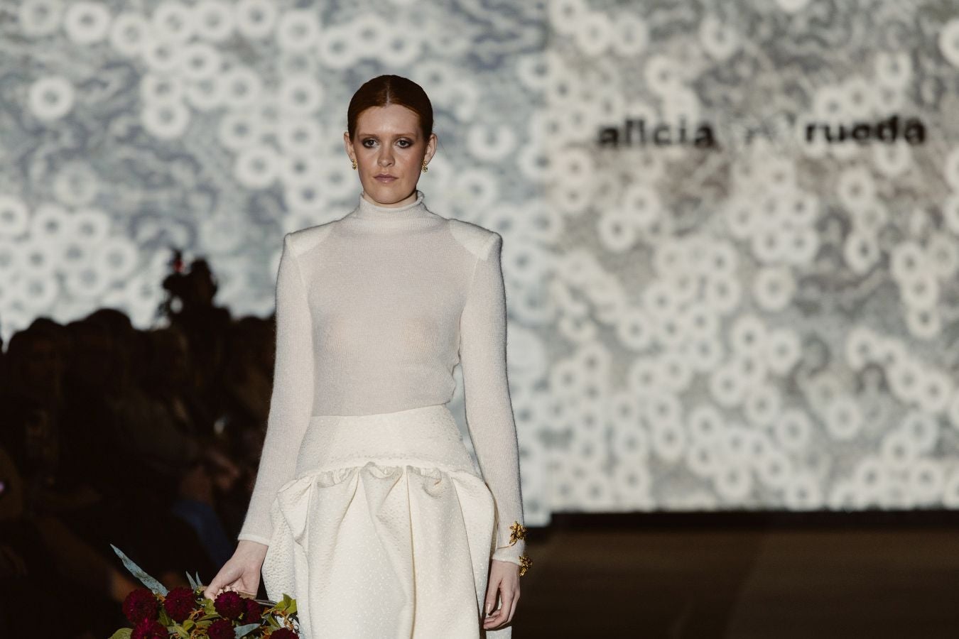 Alicia Rueda luce sus vestidos en San Telmo