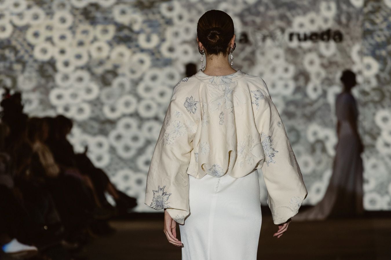 Alicia Rueda luce sus vestidos en San Telmo