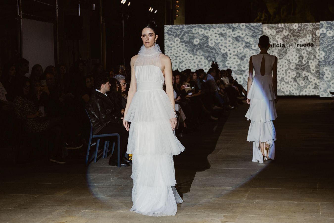 Alicia Rueda luce sus vestidos en San Telmo