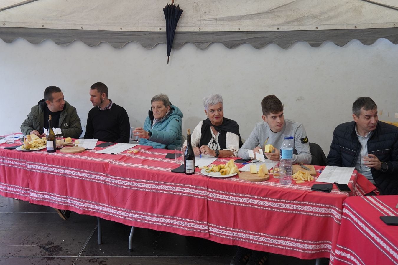 Ardiki egun bikaina Zaldibian