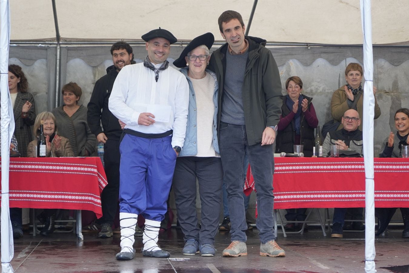 Ardiki egun bikaina Zaldibian