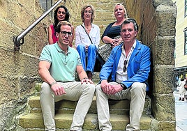 Jon Andoni Urdangarin, Ibon Linacisoro, Joana Alfaro, Elena Alcorta y Karmentxu Armendariz.
