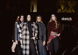 Siluetas amplias y relajadas en el desfile de Sketch