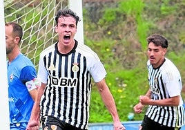 Unai celebra el tanto logrado ante el Amorebieta.