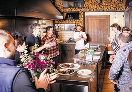 Un aplauso para todos. Para esos hosteleros que cada día levantan la persiana de su negocio para ofrecer lo mejor que tienen