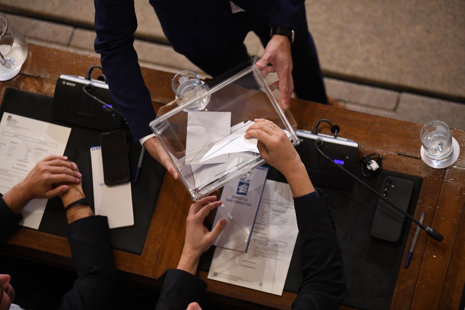 Jon Insausti es elegido nuevo alcalde de Donostia