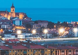 Vista del aeropuerto de San Sebastián visto desde Irun.