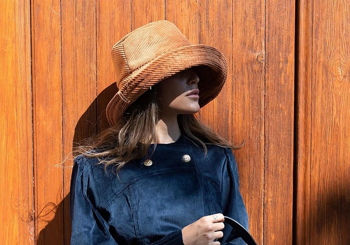 El mocha mousse combina con toda la paleta cromática.