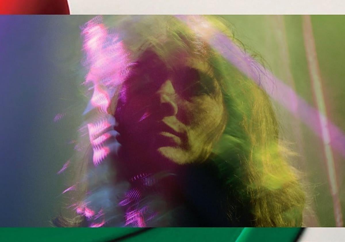 'Nor naizen baneki' antzezlana iaragartzeko kartela.