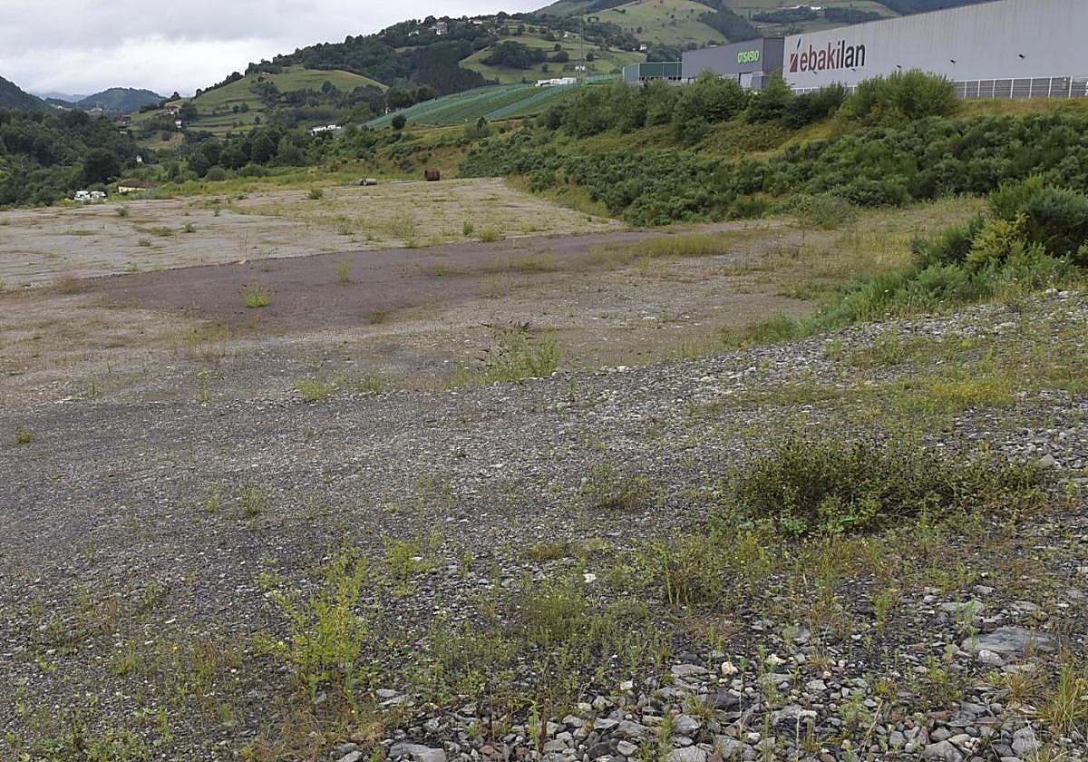 Explanada donde está prevista la segunda fase del polígono de Apatta, cerca del cementerio de San Blas.