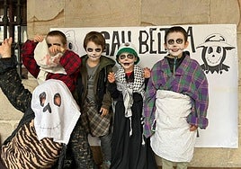 Maquillajes, máscaras y disfraces para divertirse convocando al más allá.