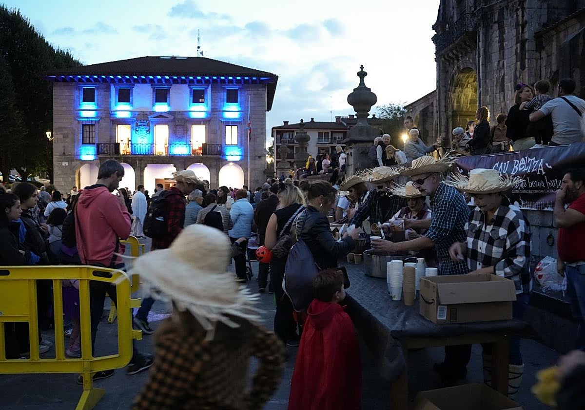 Goikoplaza acogerá por la tarde los primeros actos de la Gau Beltza de Andoain.
