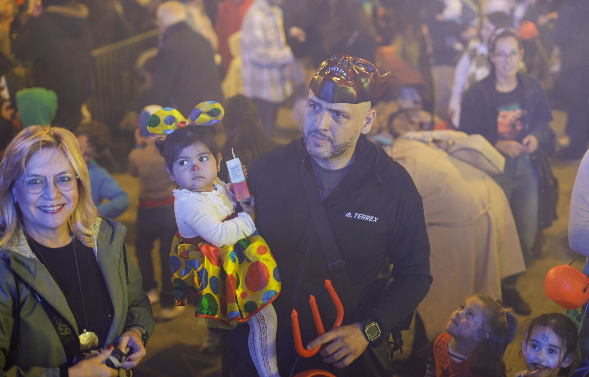 Gau Beltzaren izpiritua berreskuratu dute Irunen