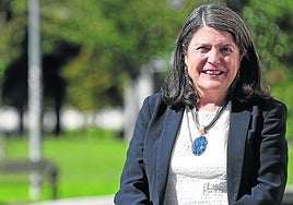 Jasone Cenoz, en el campus donostiarra de la Universidad del País Vasco.