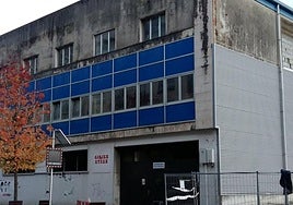 Imagen del edificio Casa Ciriza que se erige en el centro del distrito de Trintxerpe.