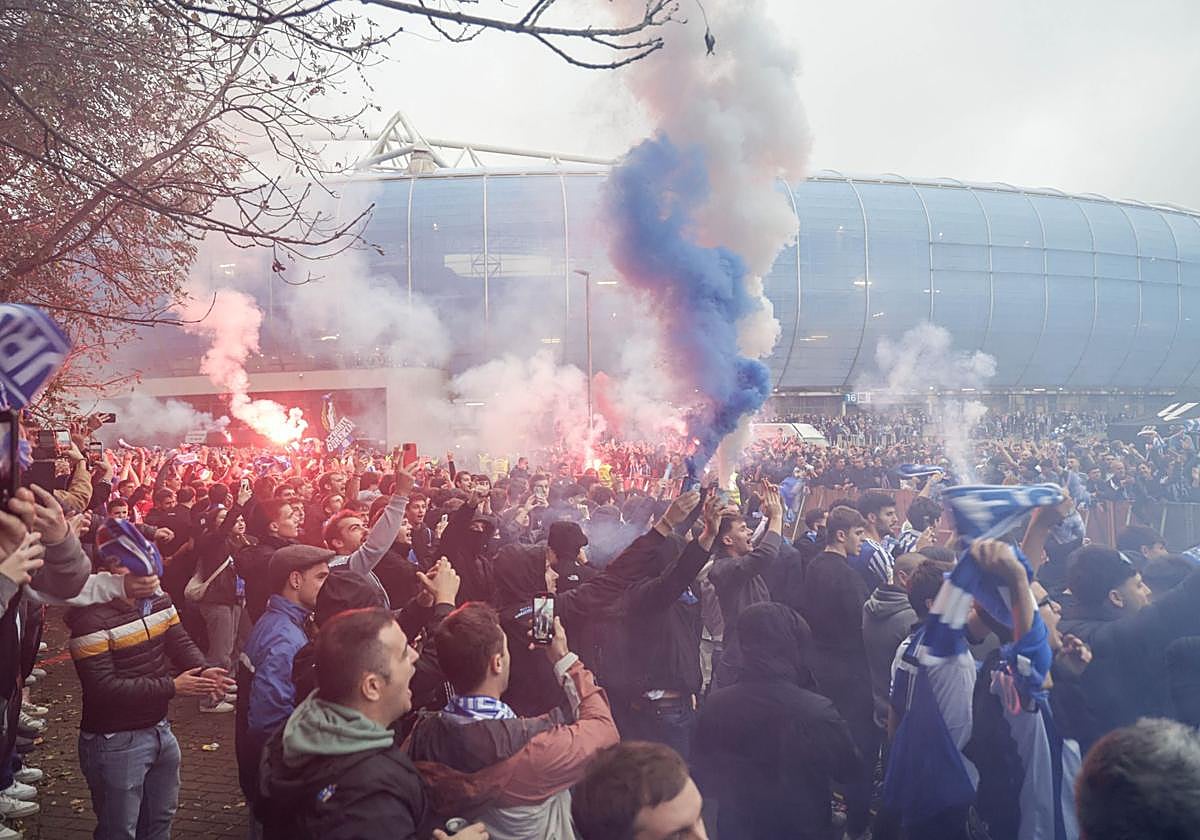 Espectacular ambiente en el recibimiento al equipo