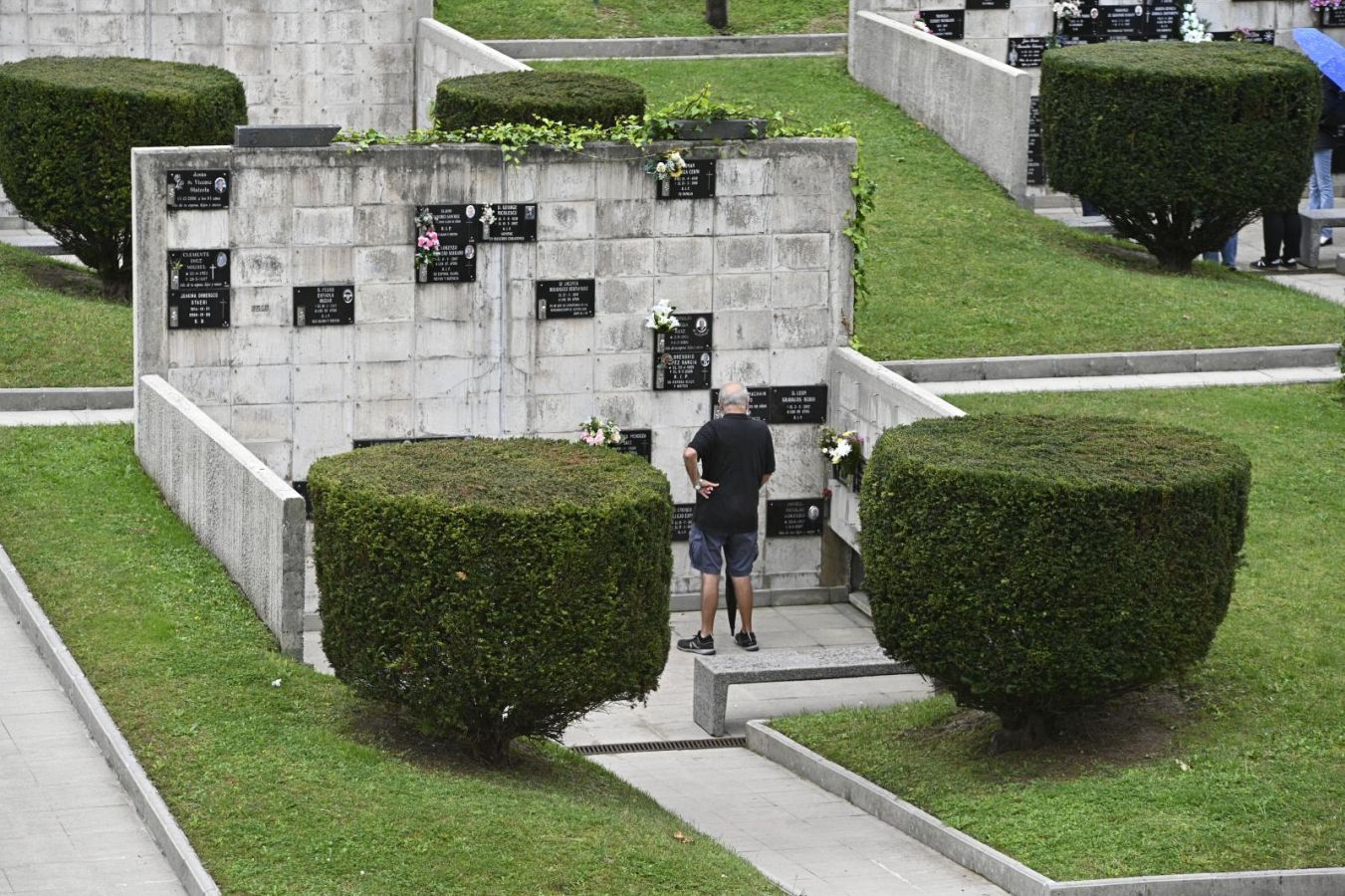 Los guipuzcoanos se acercan a los cementerios
