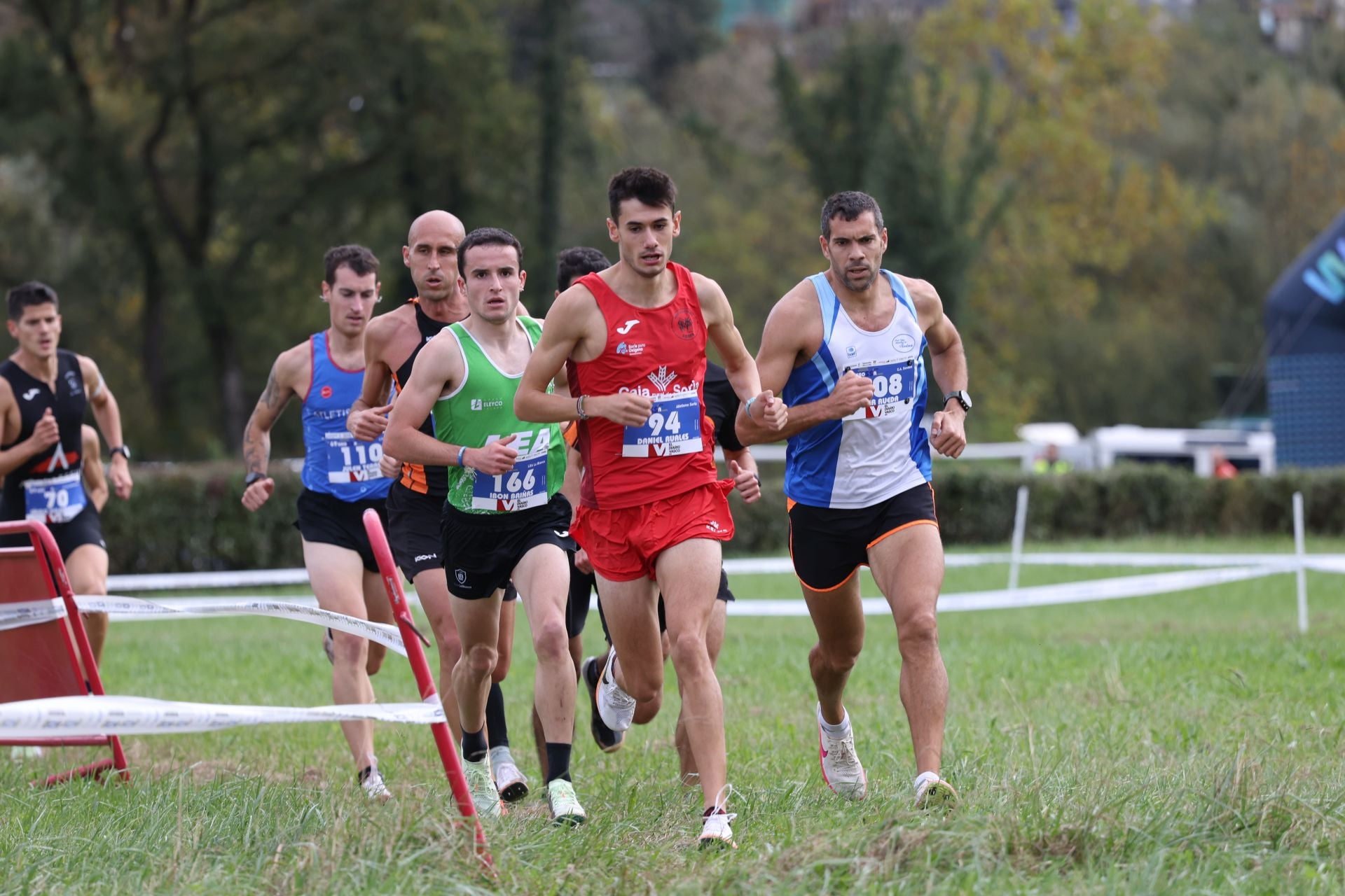 Los atletas kenianos dominan la prueba
