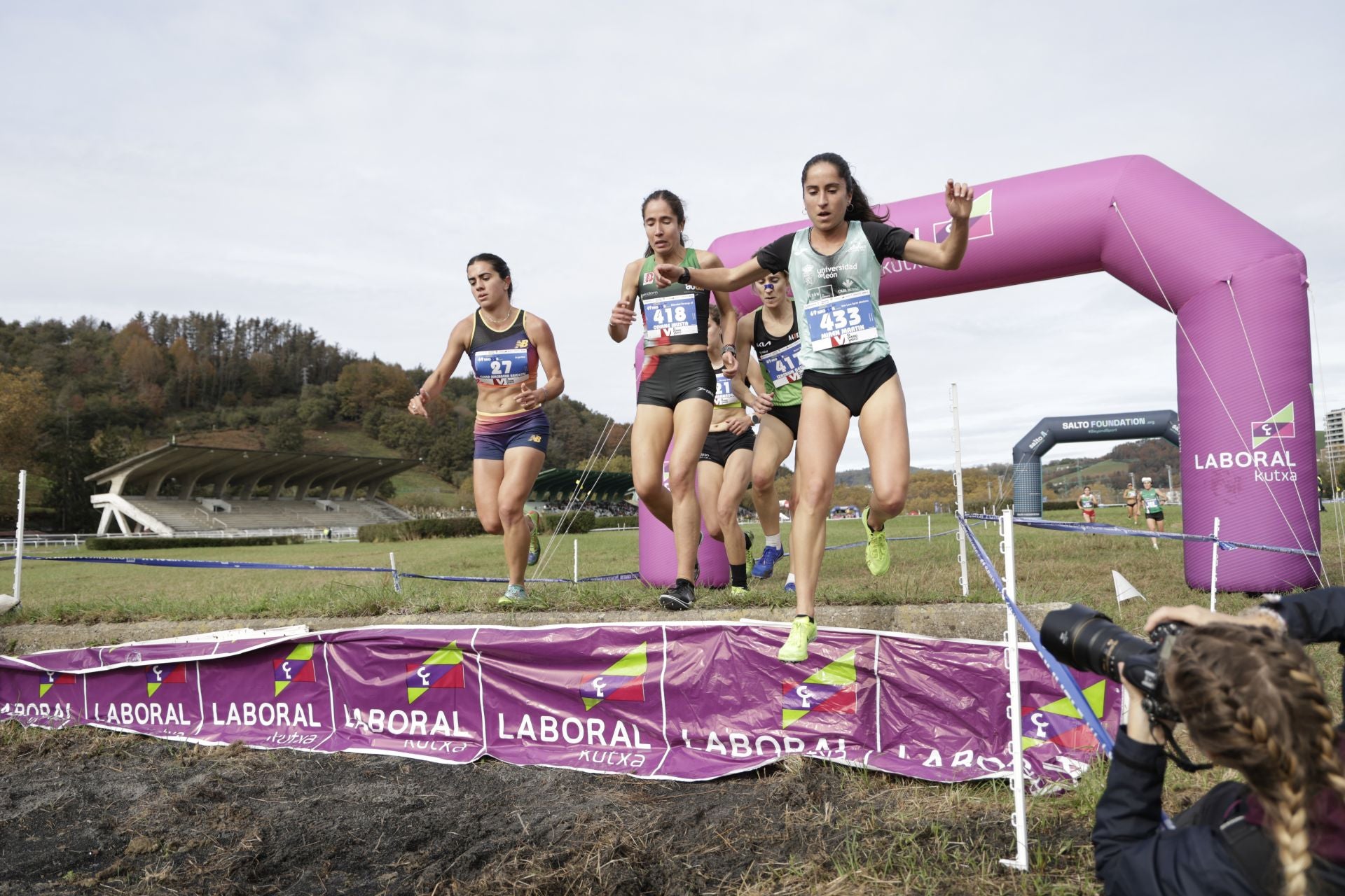 Los atletas kenianos dominan la prueba