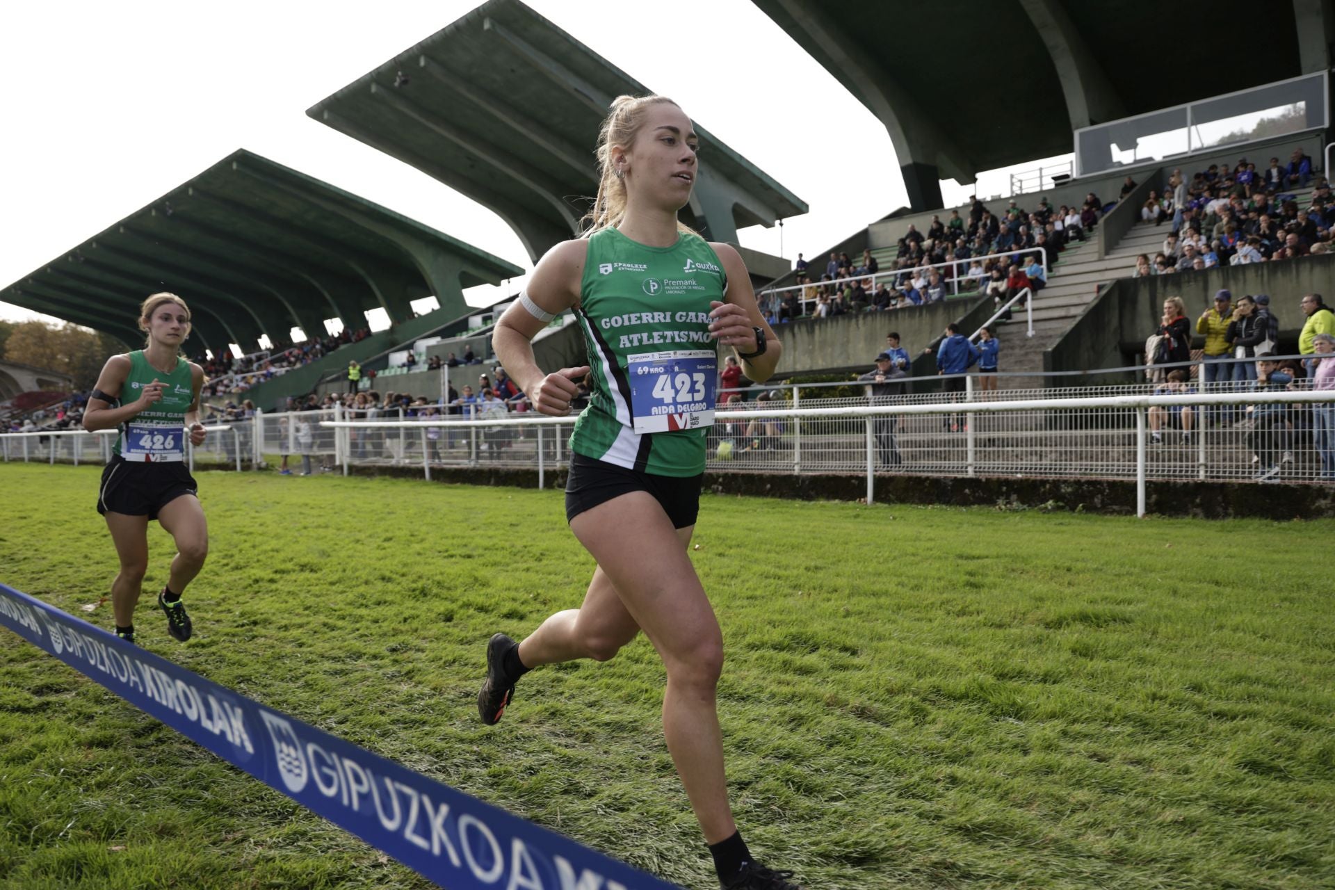 Los atletas kenianos dominan la prueba