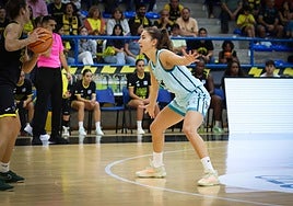 Rosó Buch durante el partido frente al Jairis en el Fausto Vicent de Alcantarilla.
