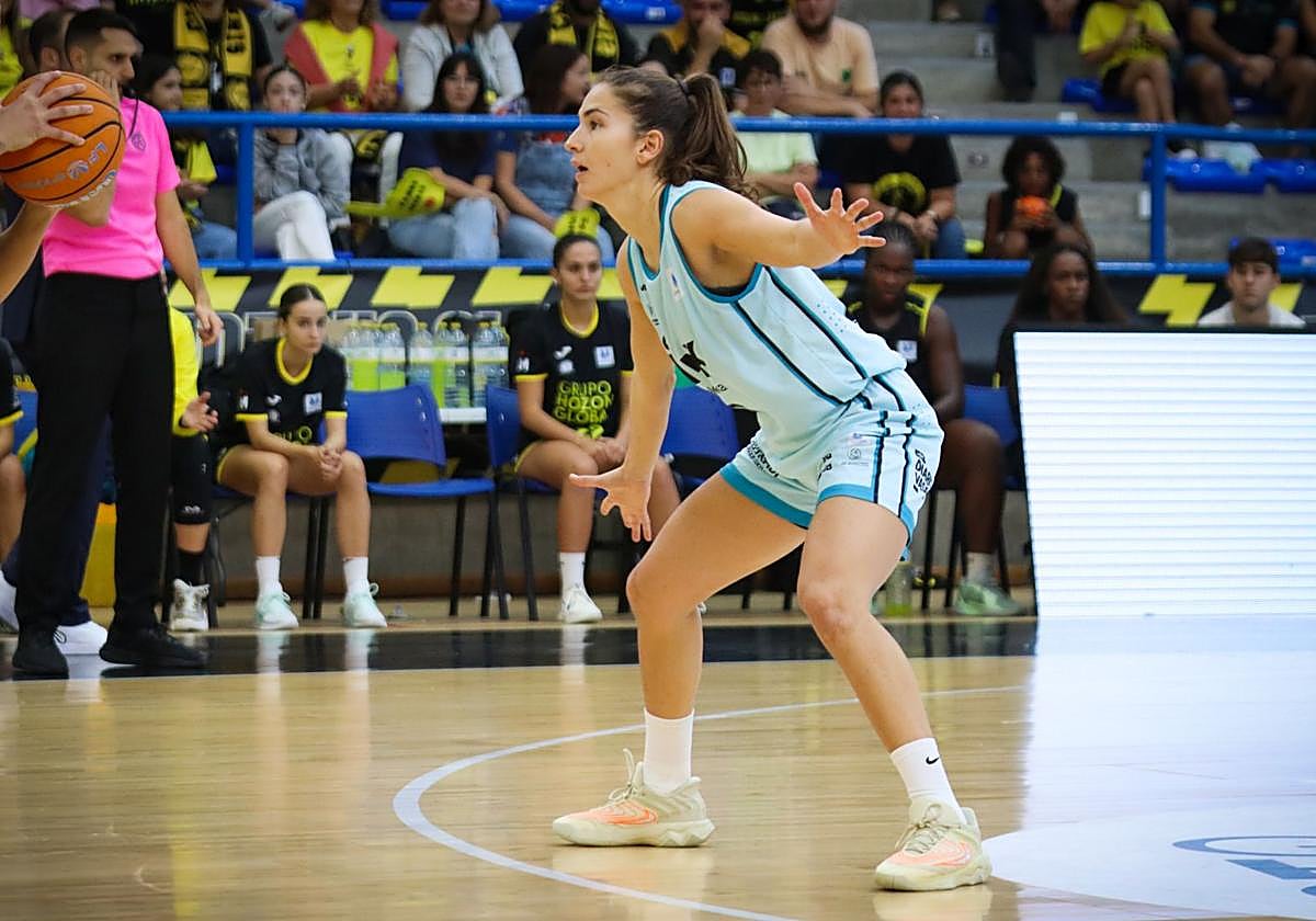 Rosó Buch durante el partido frente al Jairis en el Fausto Vicent de Alcantarilla.