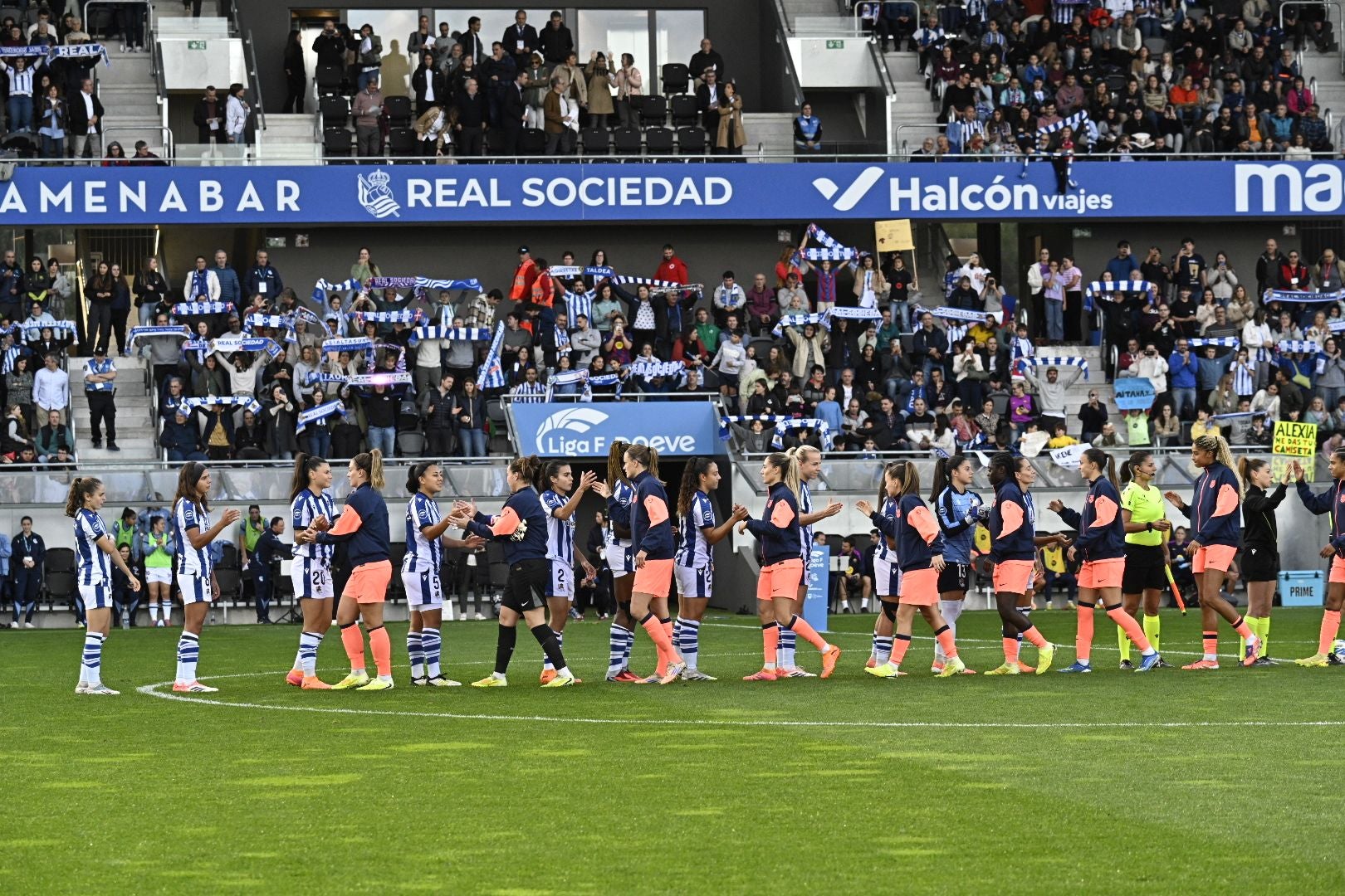 Las mejores imágenes del Real Sociedad - Barcelona