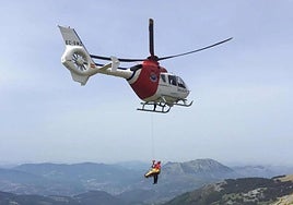 Imagen de archivo de un rescate en la montaña.