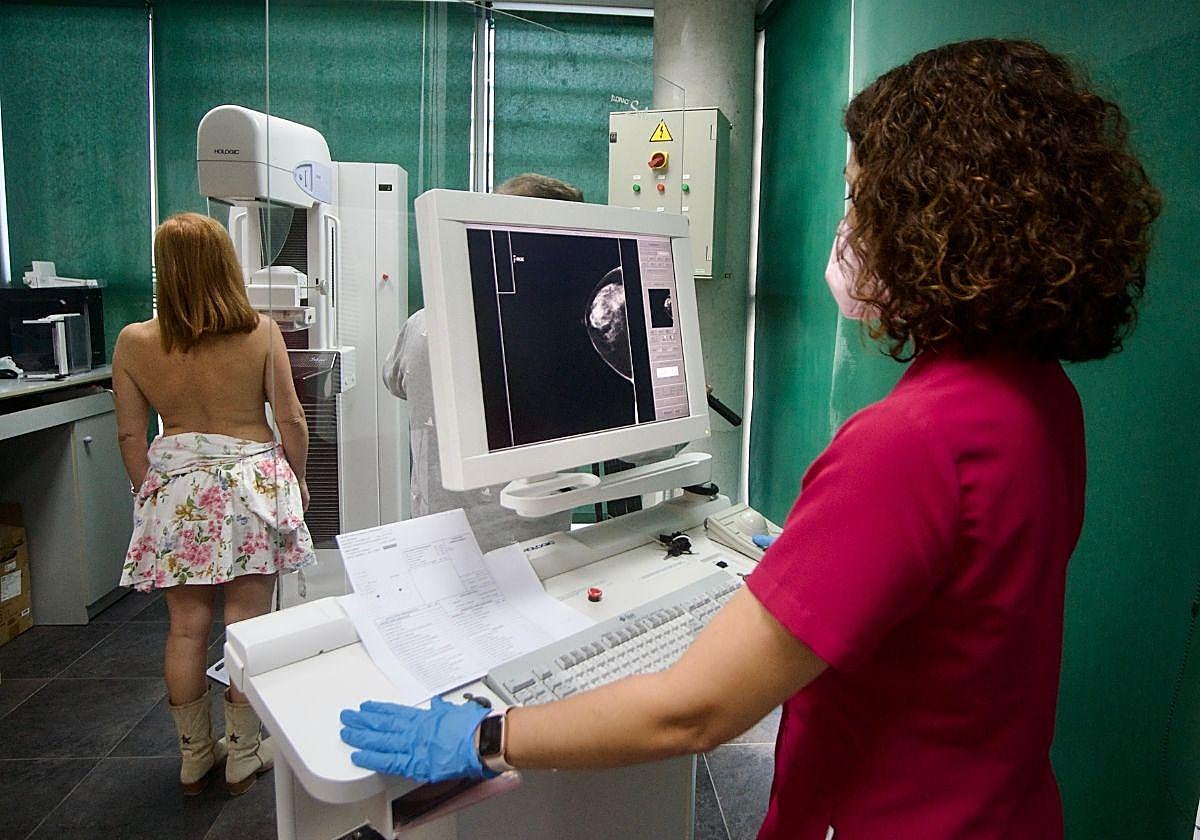 Imagen de archivo de una mamografía.