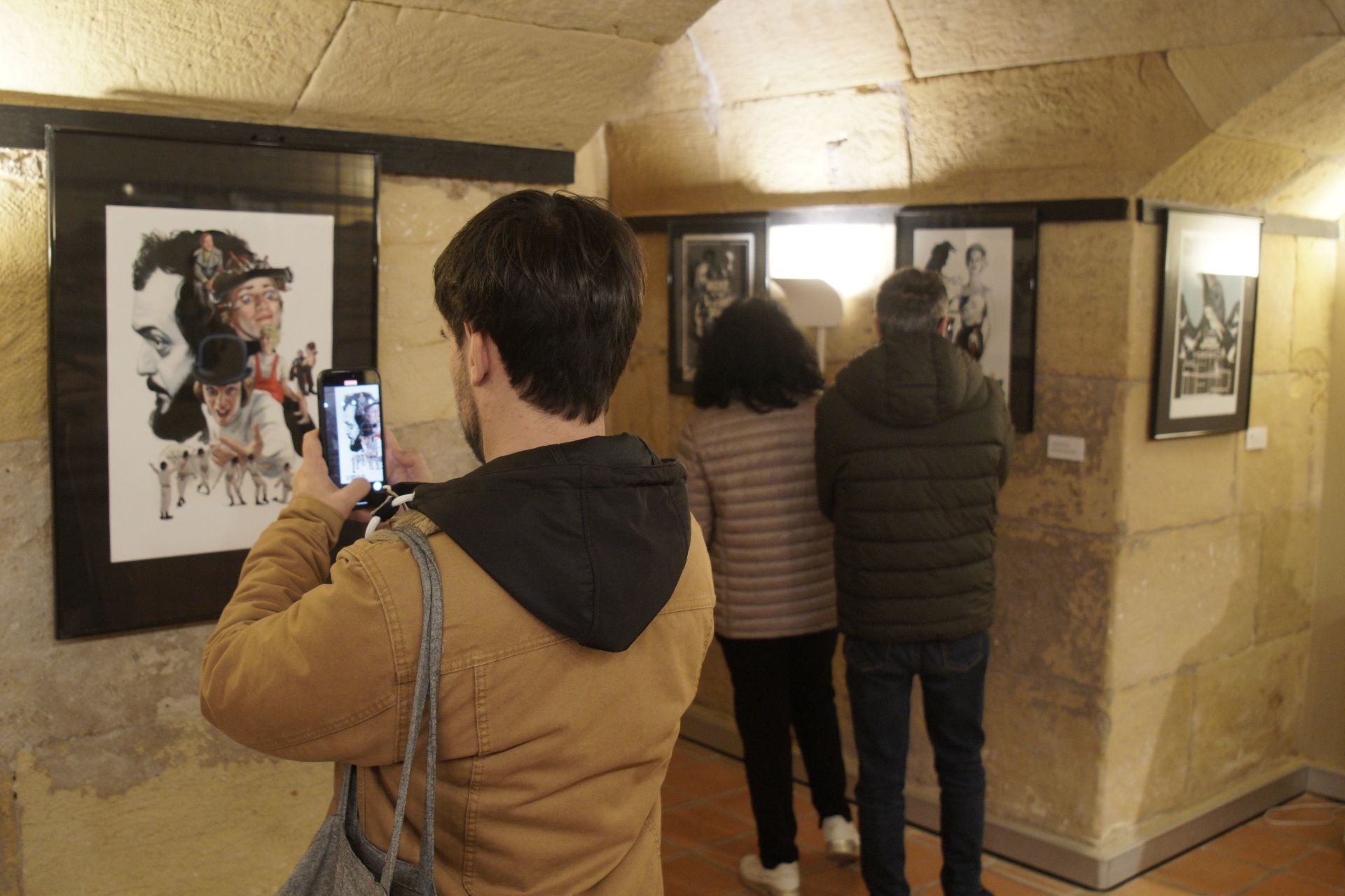 Así es la reinterpretación de Fernando Vicente de los carteles de 25 icónicas películas del género