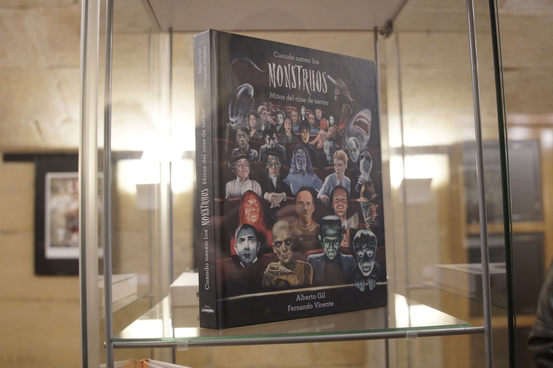 Así es la reinterpretación de Fernando Vicente de los carteles de 25 icónicas películas del género