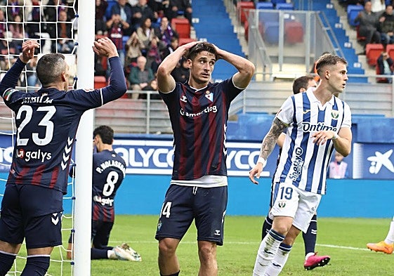 Lander Olaetxea se lamenta tras una ocasión del EIbar en el anterior duelo en Ipurua, que terminó en tablas ante el Leganés.