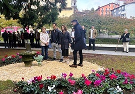 Familiares y corporativos durante el acto del año pasado.