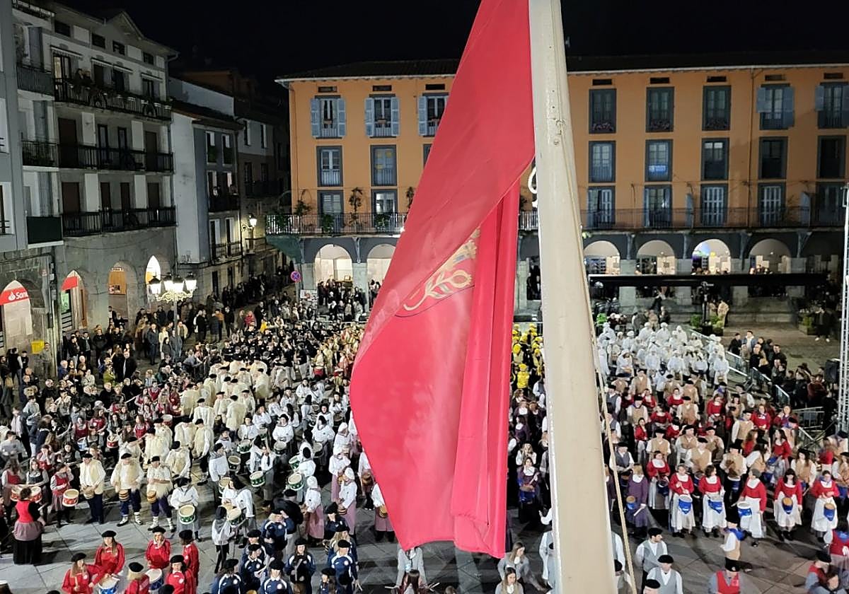 Guztira hamahiru taldek desfilatuko dute azaroaren 22an egingo den danborradan.