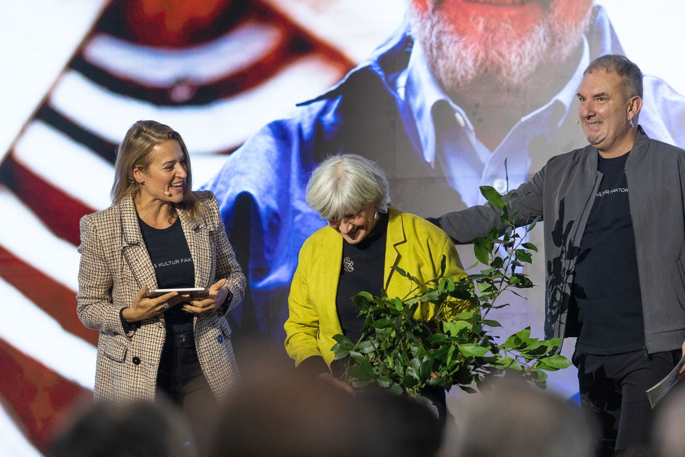 Amplia representación institucional en la botadura de la nao San Juan