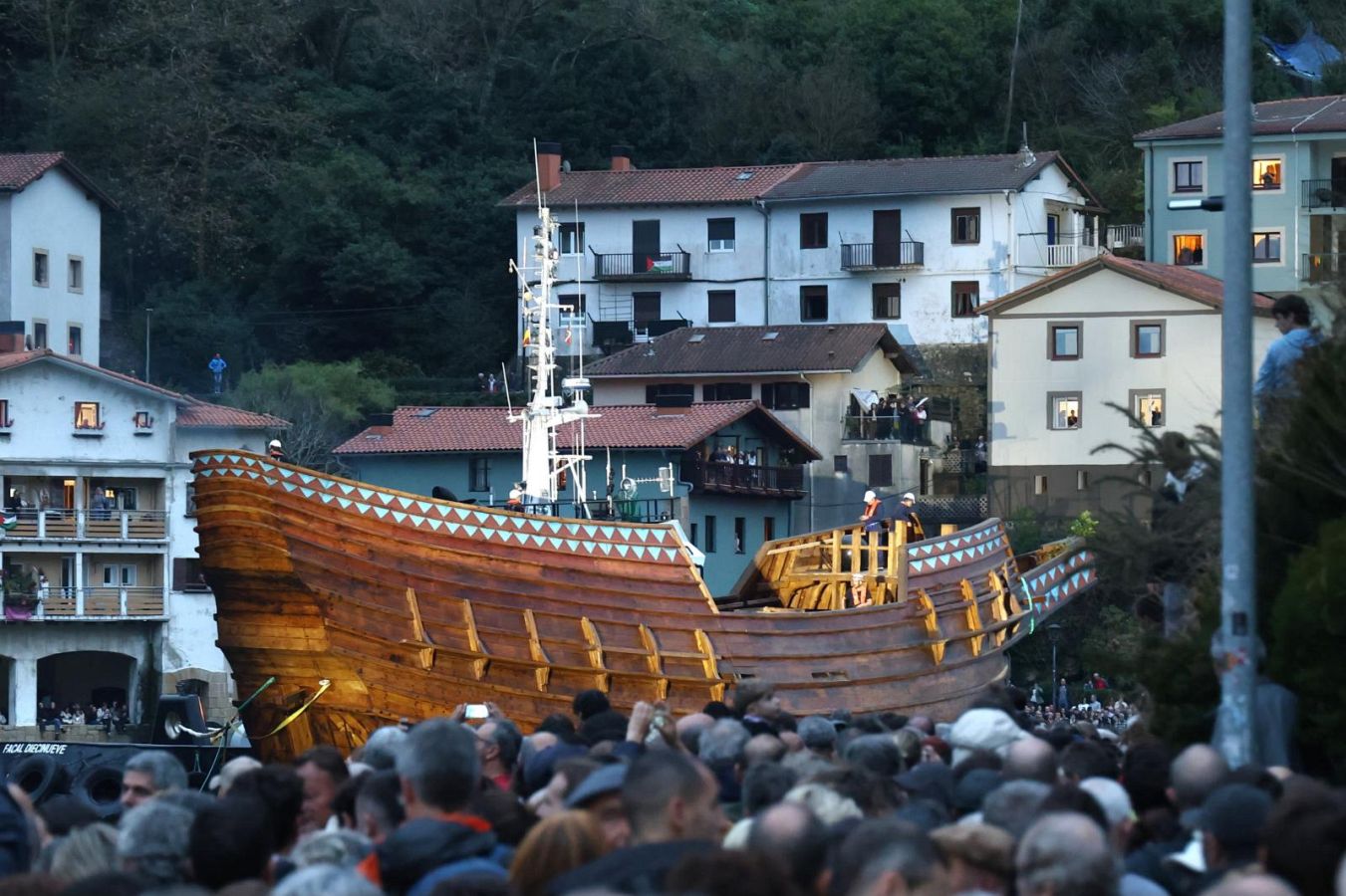La botadura de la nao San Juan, en imágenes