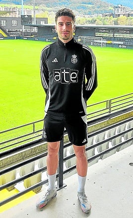 Manolo Molina (Granada, 1995), en el palco del Stadium Gal.