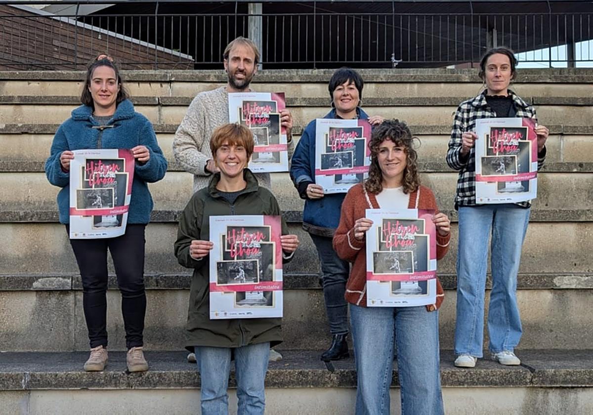 El grupo de trabajo de Hitzen Lihoa durante la presentación.