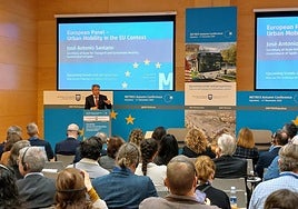 En clave europea. El secretario de Estado de Transportes, José AntonioSantano expuso en Metrex los pasos dados desde España para cumplir con las políticas de movilidad sostenible que impulsa la UE.