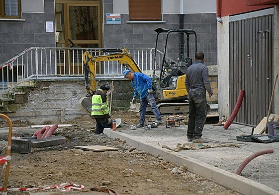 Euskadi prevé tramitar más de 27.000 permisos de trabajo a inmigrantes en 2026